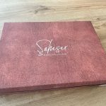 Saheser satino patalynės komplekto dėže