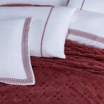 Royal 7 dalių burgundiškos spalvos patalynės komplektas – 100 % medvilnė, su siuvinėjimais, voko tipo pagalvėmis ir lovatiese
