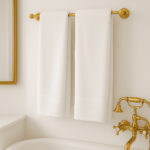 Balti klasikiniai rankšluosčiai Balti rankšluosčiai Extra