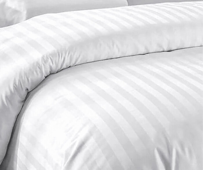 Baltas satino patalynės komplektas Linija