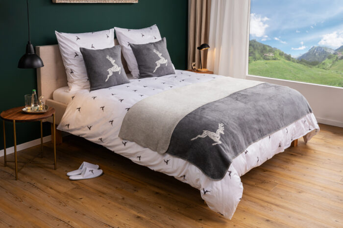 Premium satino patalynės komplektas su elniais Hirs