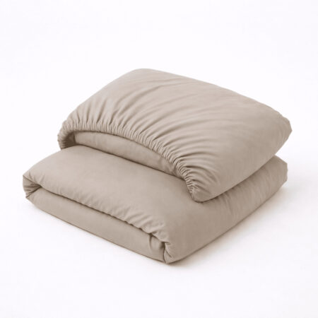 Dark ecru premium satino paklodės su guma (1) Dark ecru spalvos premium satino paklodės su guma