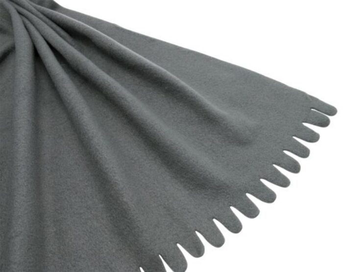 Flisinis pledas su kutais| 130×170 cm| Nesielektrina