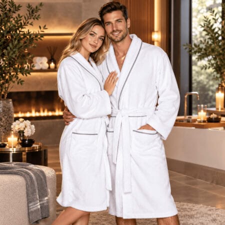 Baltas veliūrinis chalatas Unisex Soft Touch